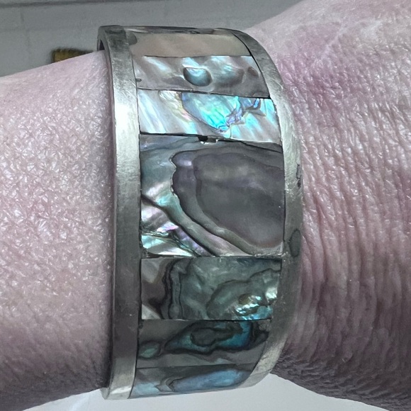 Abalone Shell Silver Bracelet - Picture 1 of 2